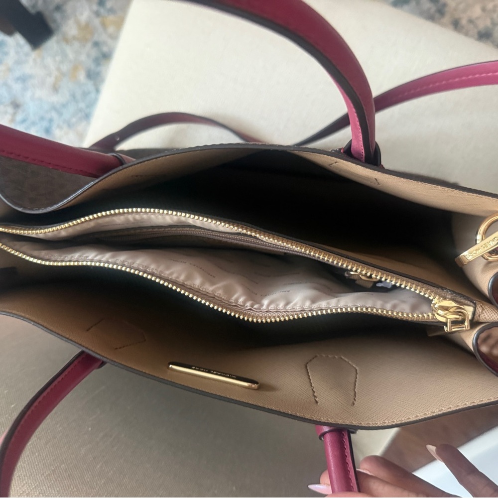 Michael Kors Black and Burgundy Satchel, Brand New but doesn’t have tag. - Picture 5 of 5